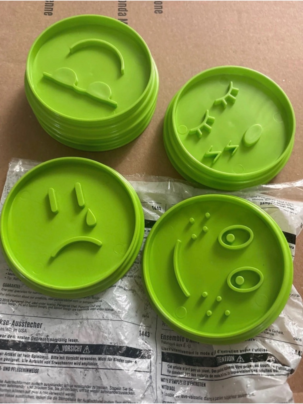 The Pampered Chef Lime Green Emoji cookie cutters 7pcs stackable